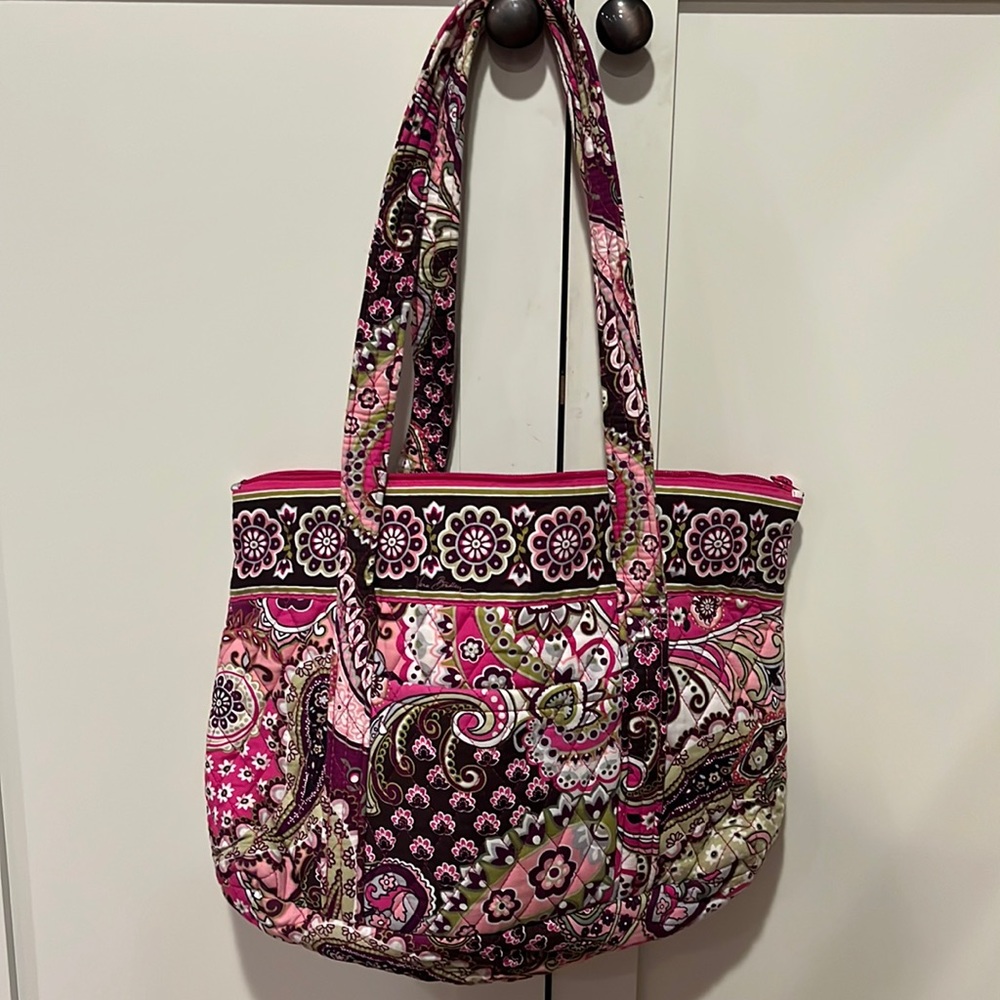 Vera Bradley medium tote link pattern